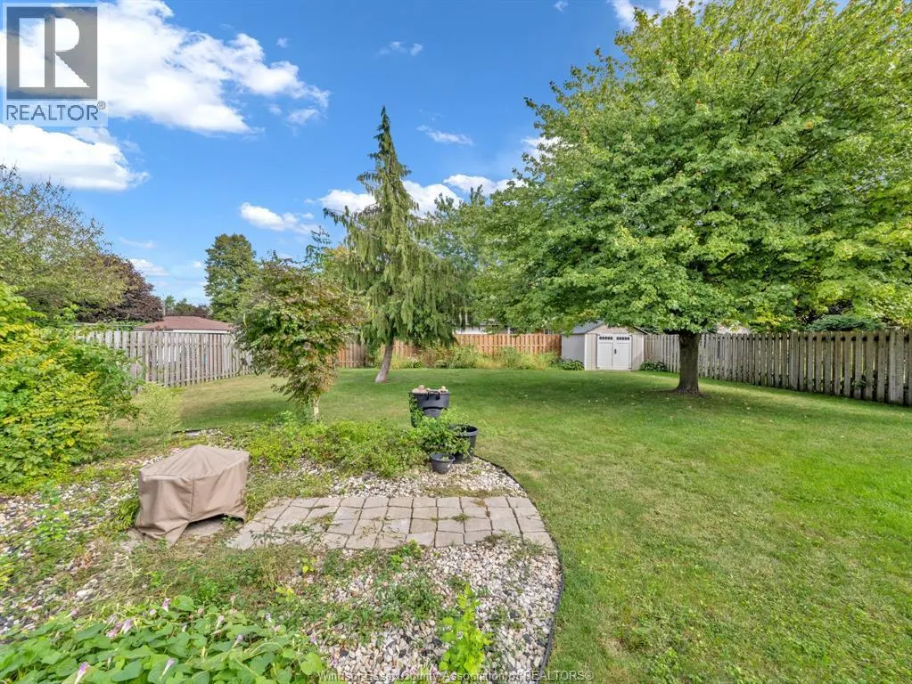 26 Debergh AVENUE