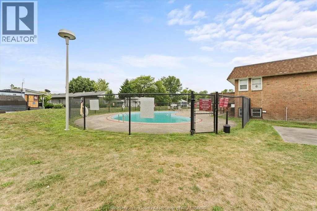22 LAVINDALE
