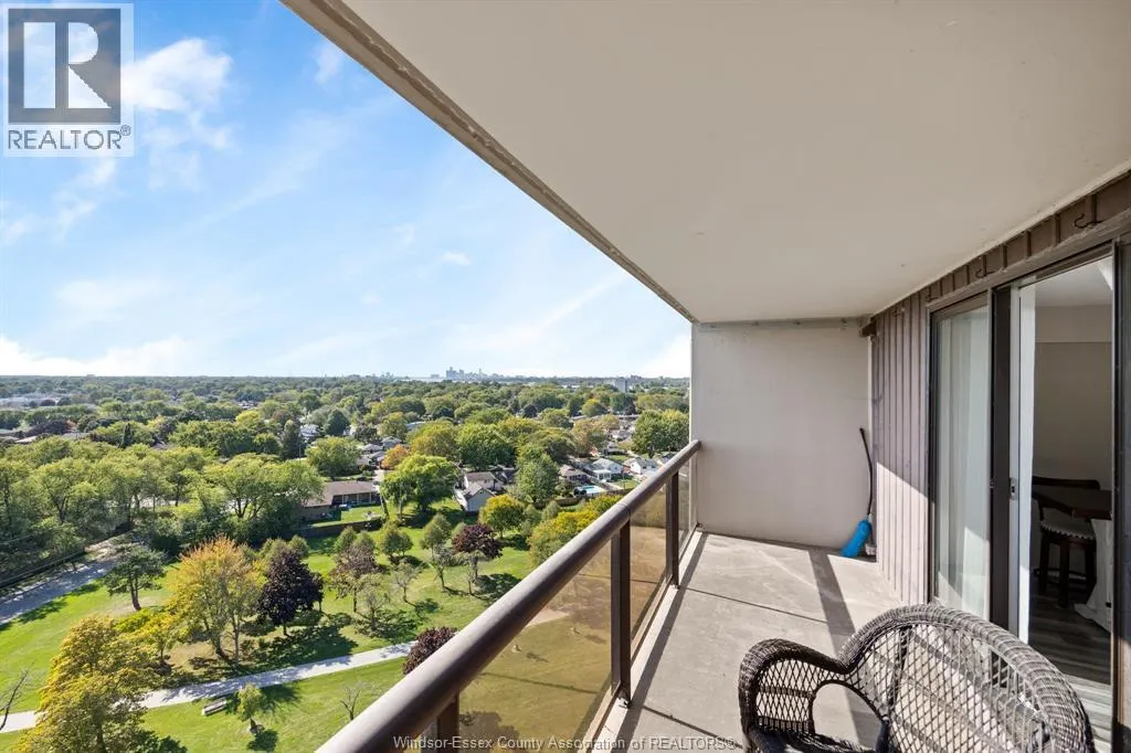 9099 RIVERSIDE DRIVE East Unit# 1303W
