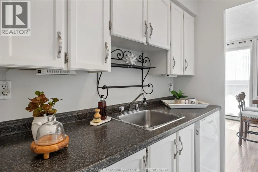 9099 RIVERSIDE DRIVE East Unit# 1303W
