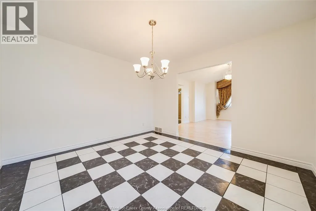 2983 JENNIFER DRIVE
