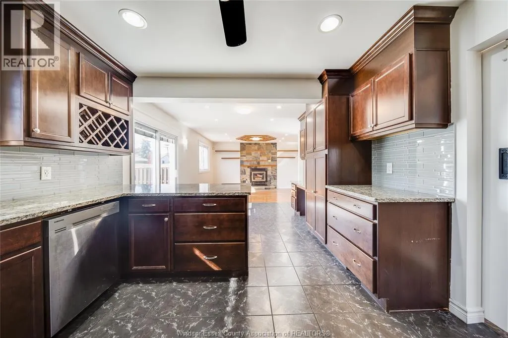 2983 JENNIFER DRIVE