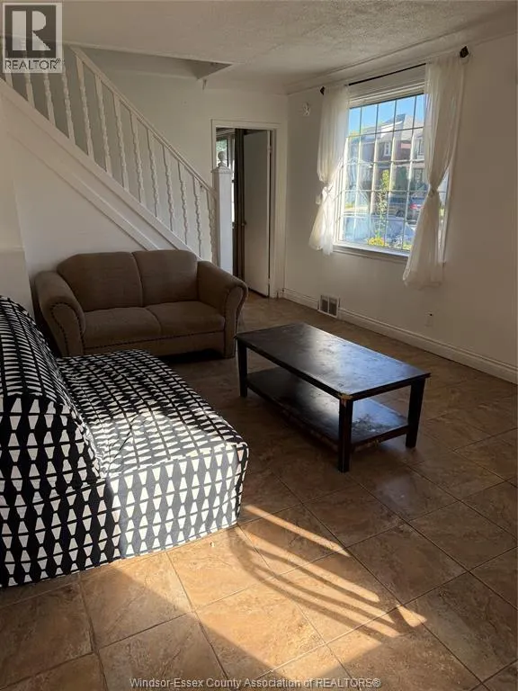 437 CAMPBELL AVENUE