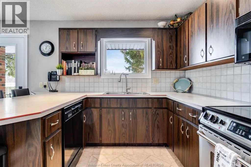 1209 Mersea Road 1