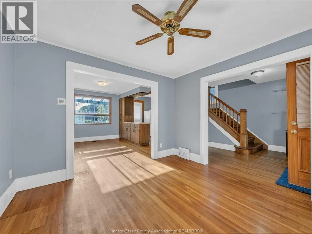 943 PILLETTE ROAD