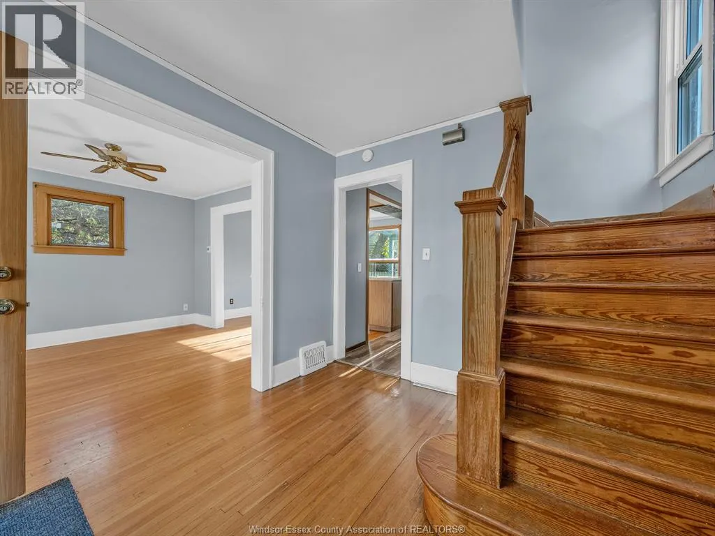 943 PILLETTE ROAD