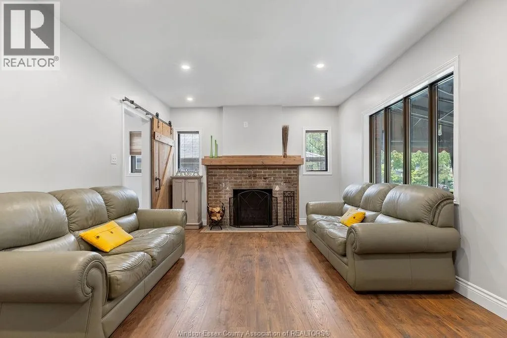 237 THOMPSON BOULEVARD