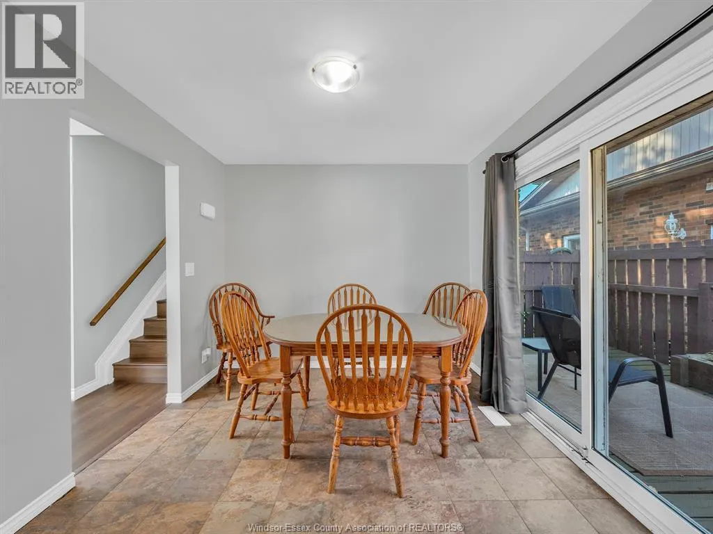 23 Camelot AVENUE