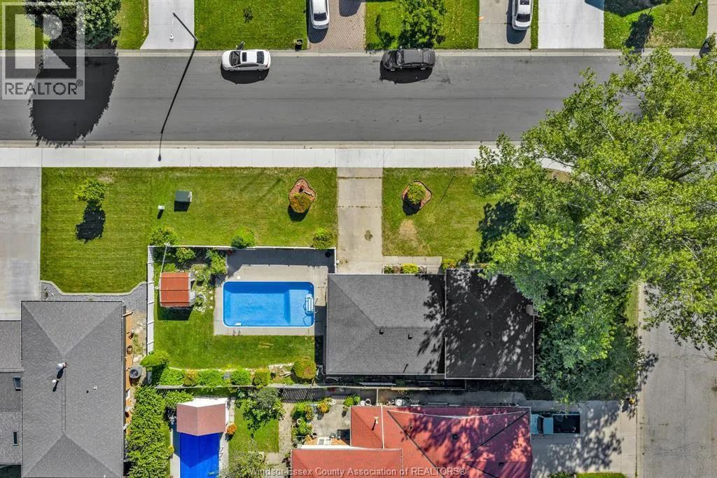 23 Camelot AVENUE