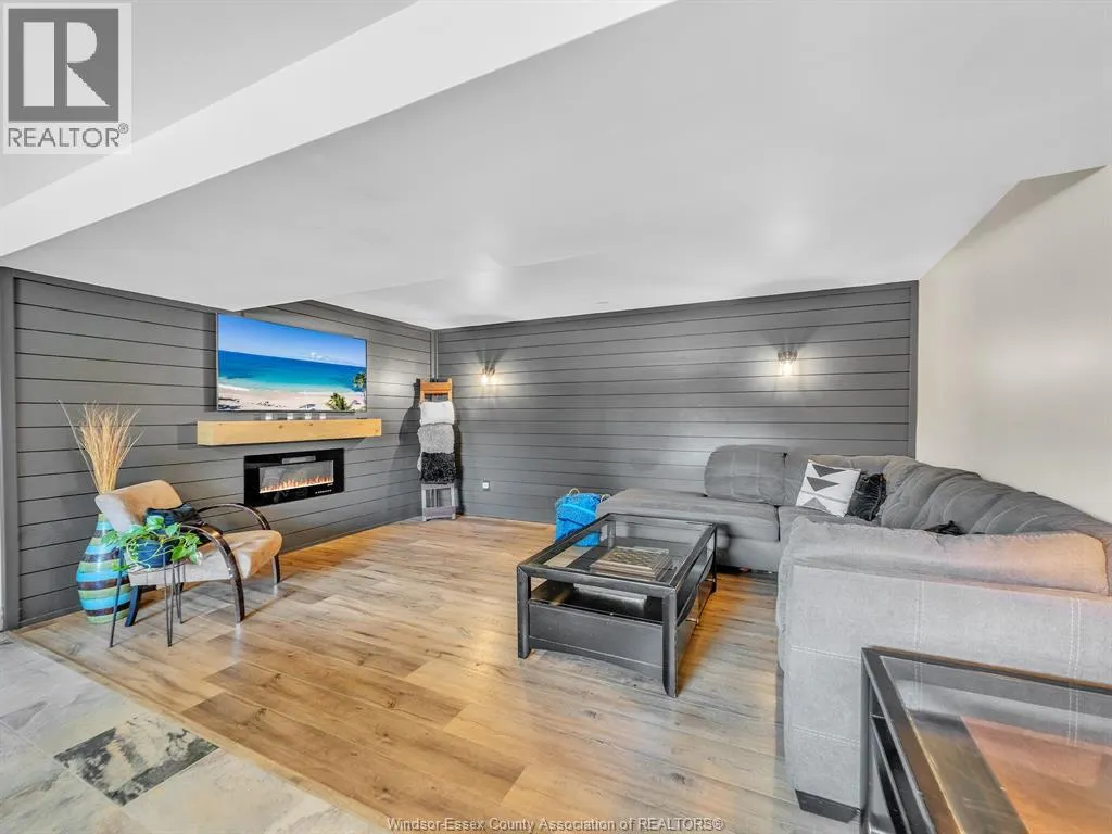 26 KINGSWAY