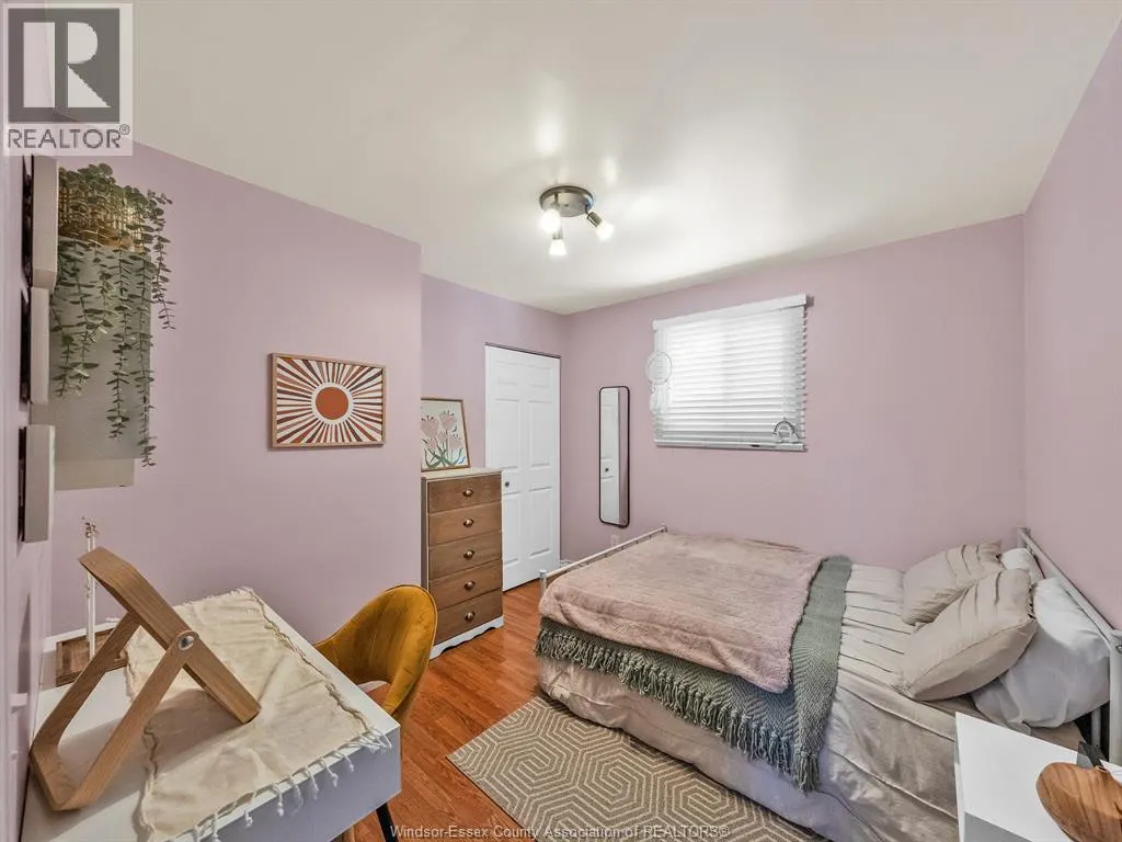 26 KINGSWAY