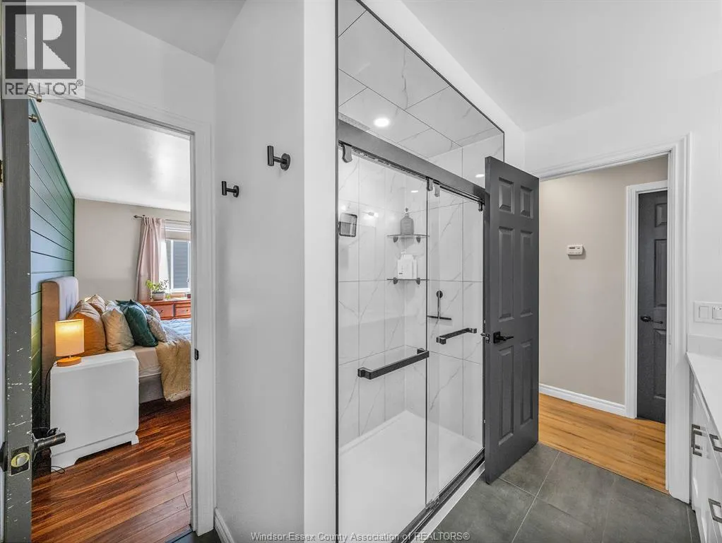 26 KINGSWAY