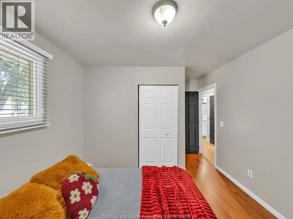 26 KINGSWAY