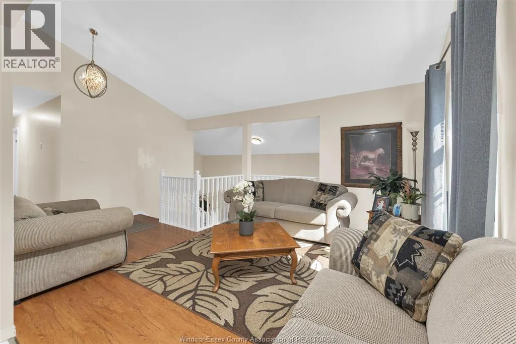 445 Olcott AVENUE