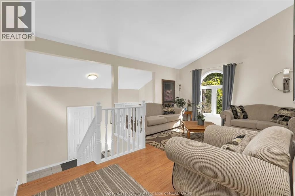 445 Olcott AVENUE