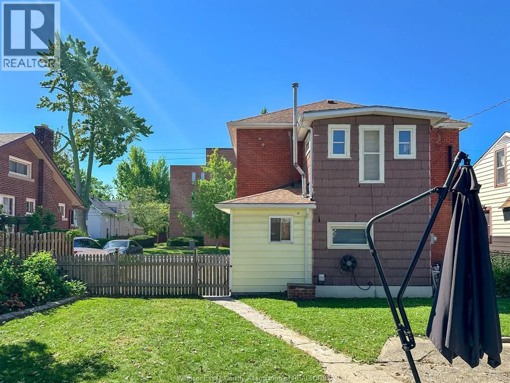 25 ALICE ST N
