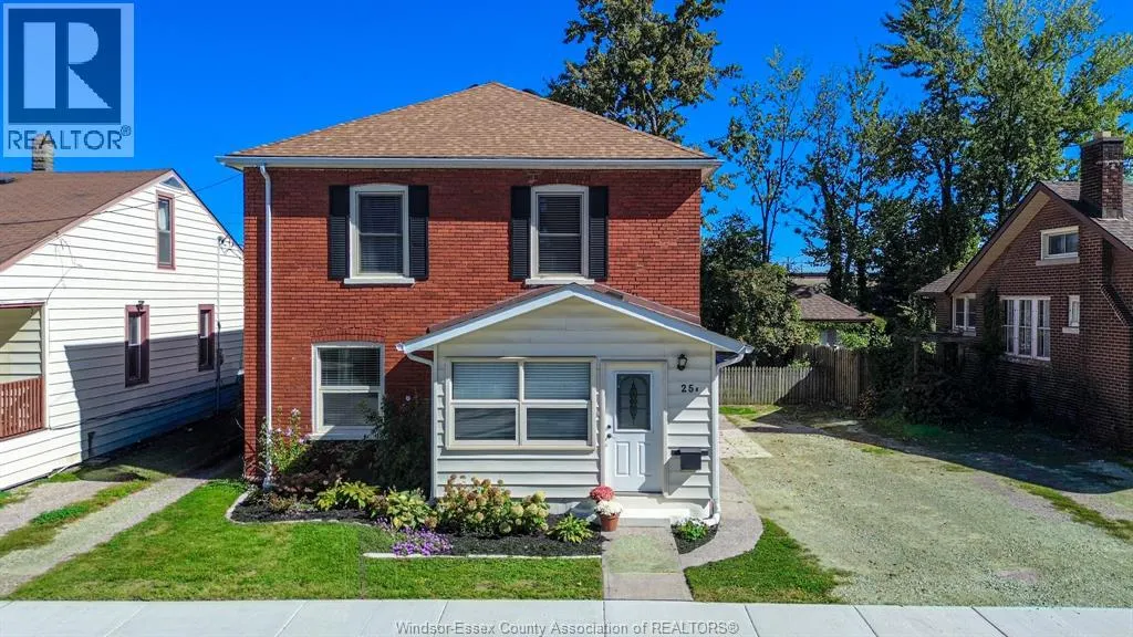 25 ALICE ST N