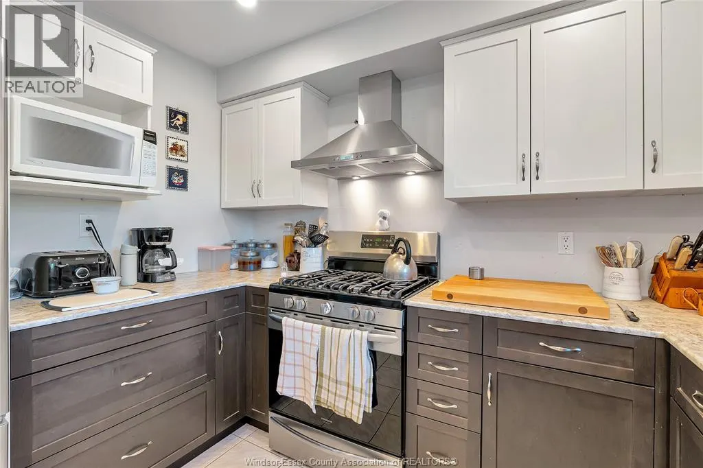 16 LONGFELLOW LANE