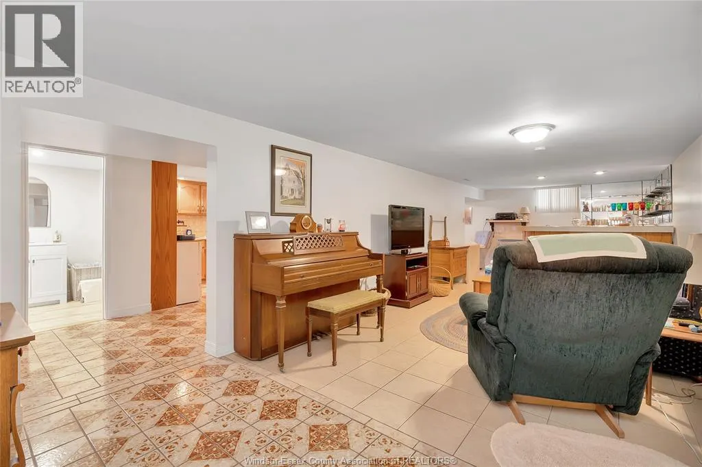 16 LONGFELLOW LANE