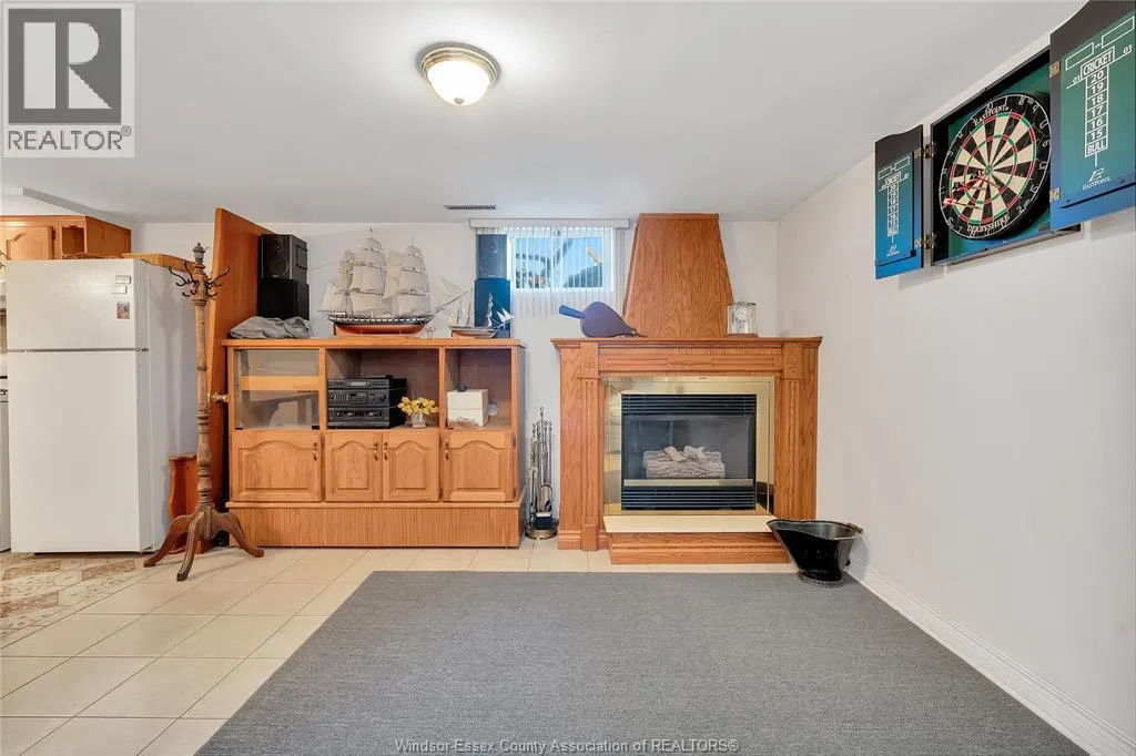 16 LONGFELLOW LANE