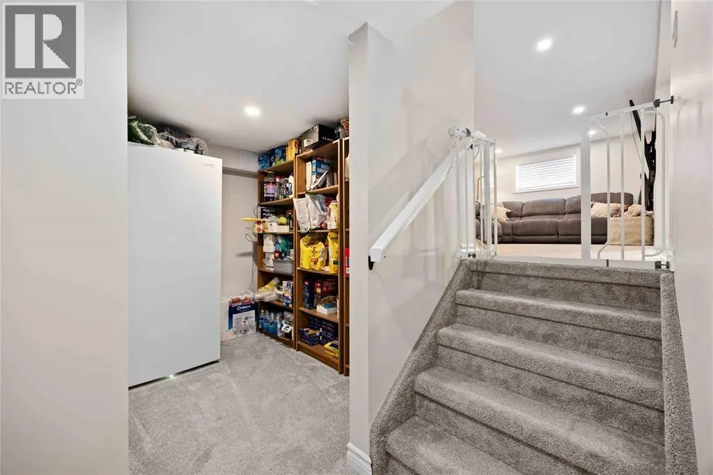 576 FRONT STREET