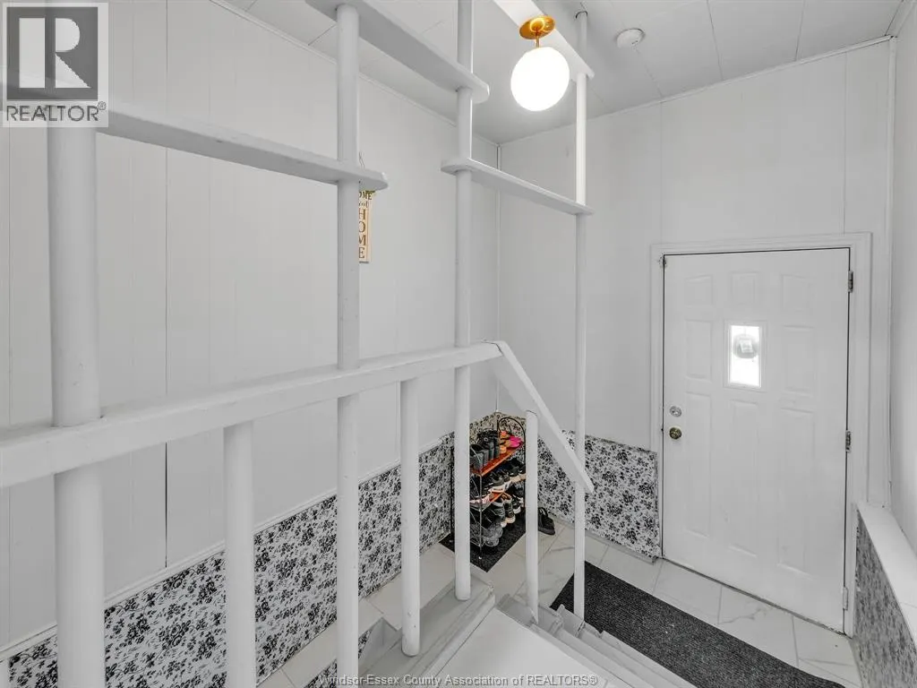 615 BENSETTE STREET