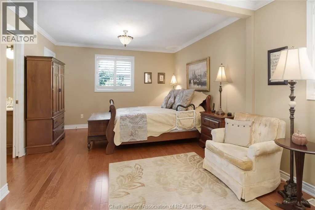 39 WINDFIELD CRESCENT