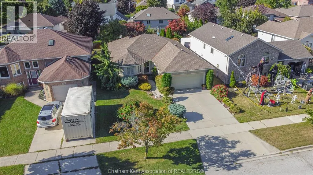 39 WINDFIELD CRESCENT