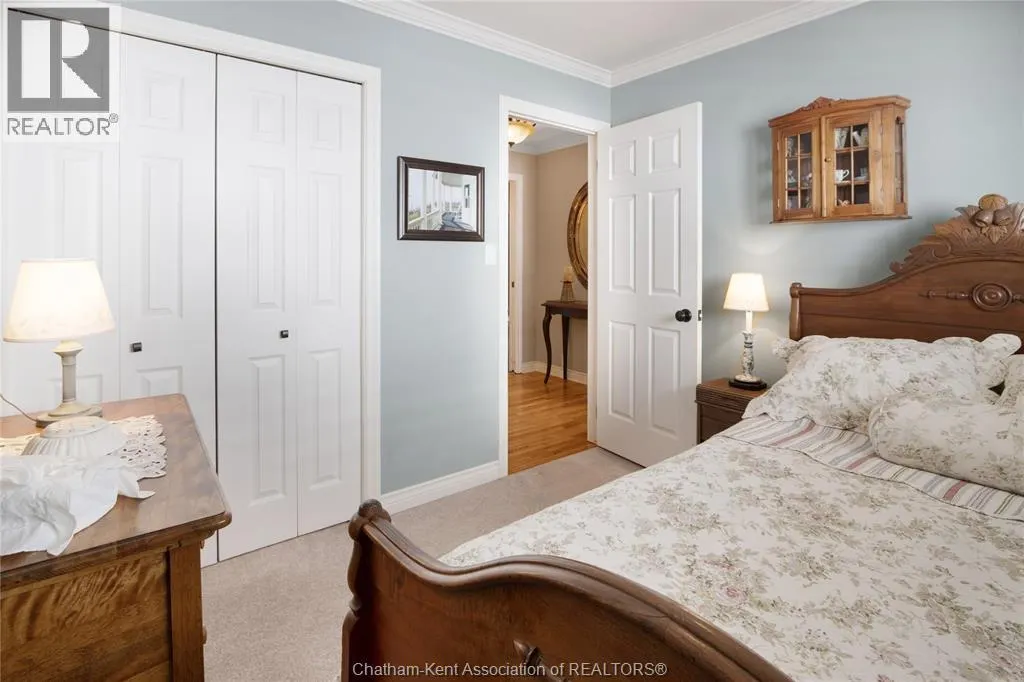 39 WINDFIELD CRESCENT