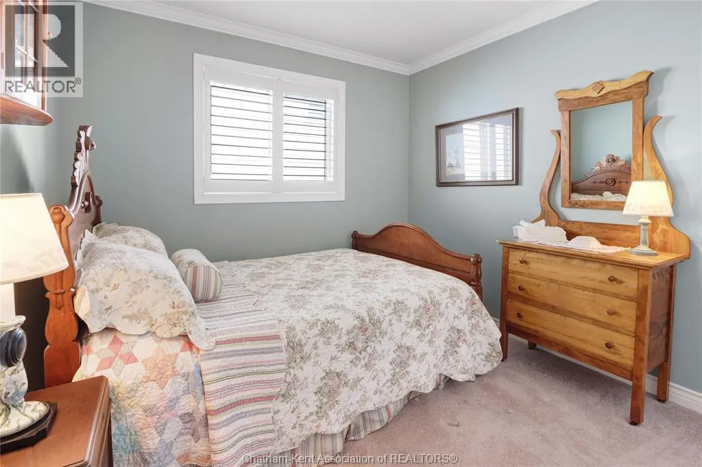39 WINDFIELD CRESCENT