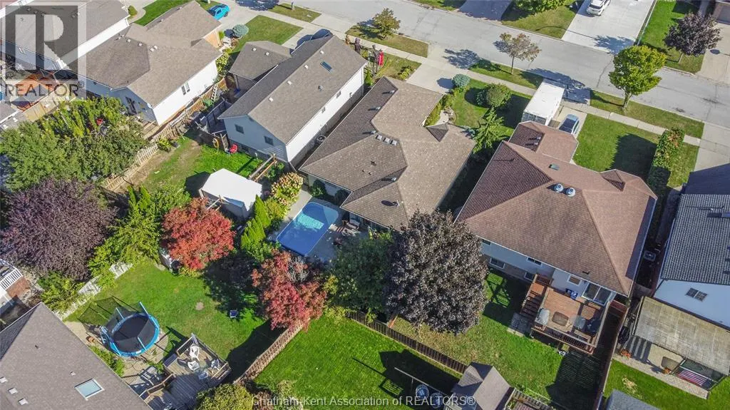 39 WINDFIELD CRESCENT