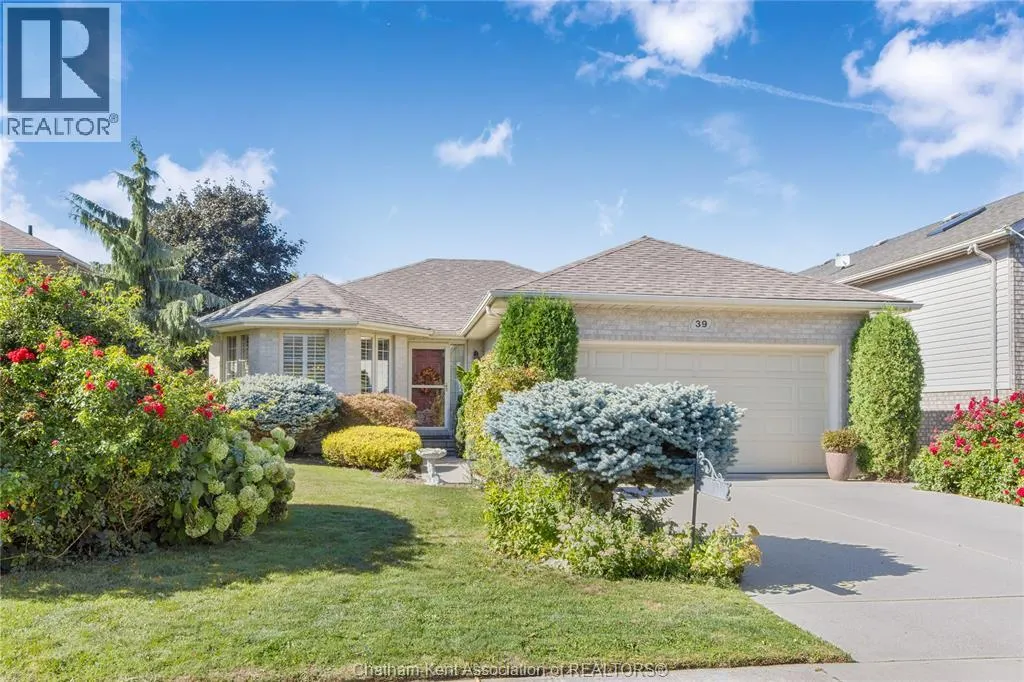 39 WINDFIELD CRESCENT