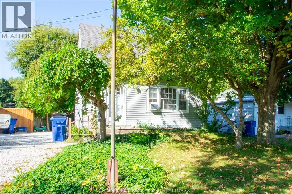 149 Tweedsmuir AVENUE West