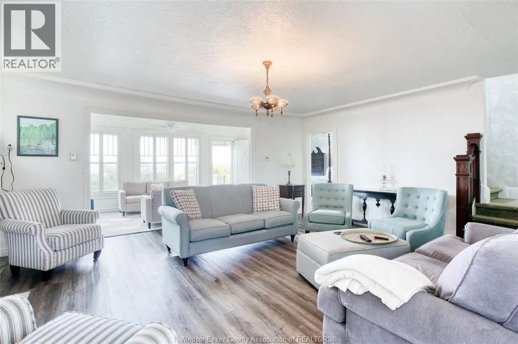 127 LAKEWOOD DRIVE