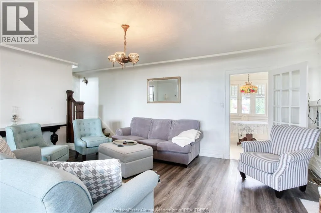127 LAKEWOOD DRIVE