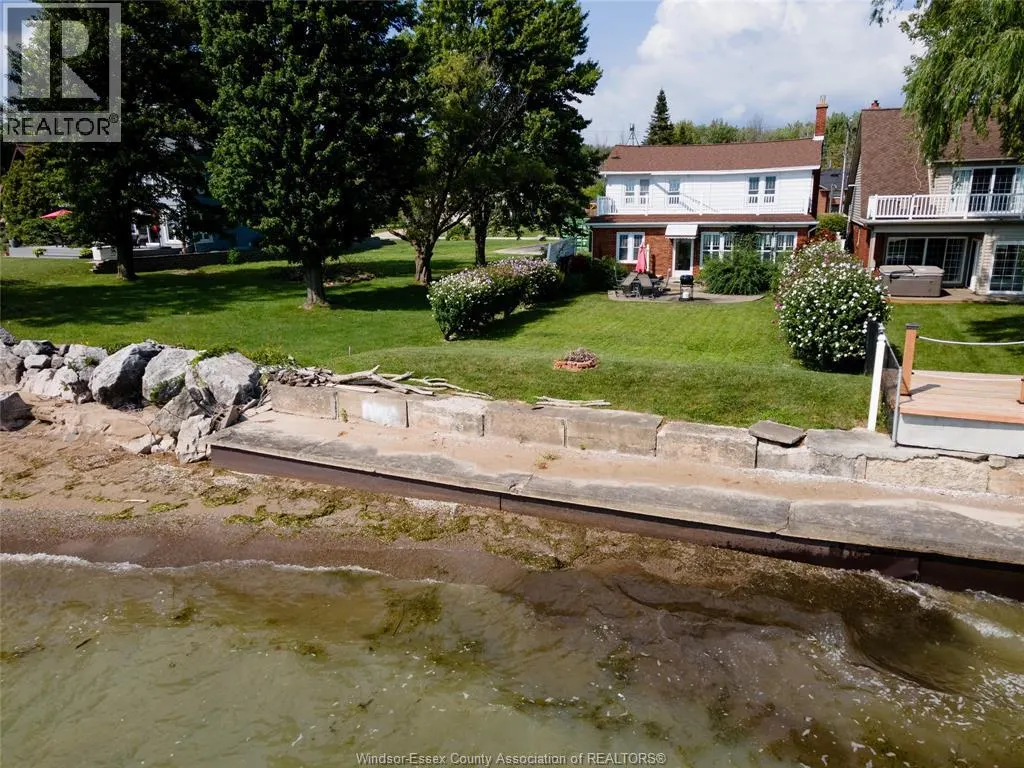 127 LAKEWOOD DRIVE