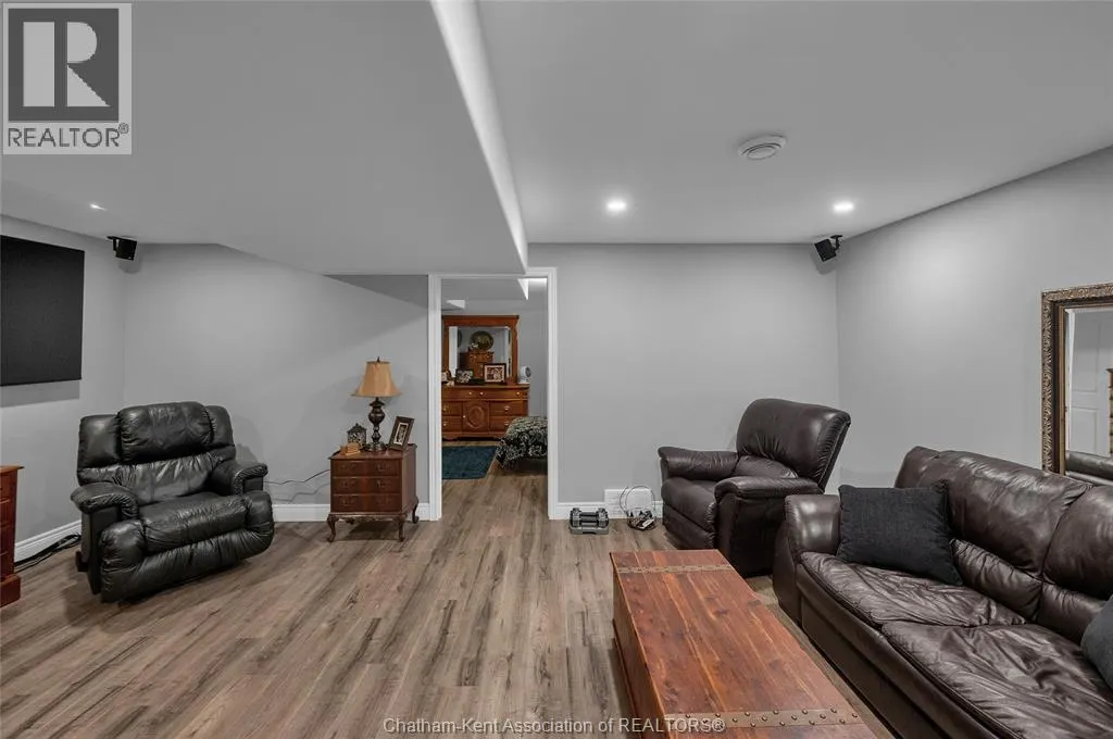 53 Veranda COURT