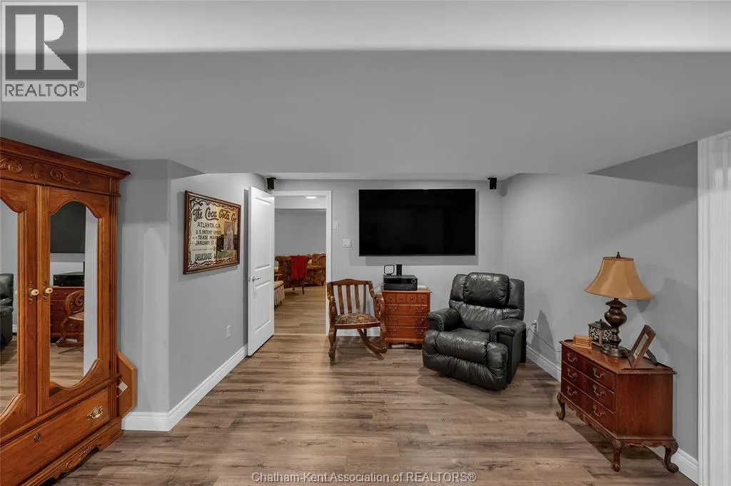 53 Veranda COURT