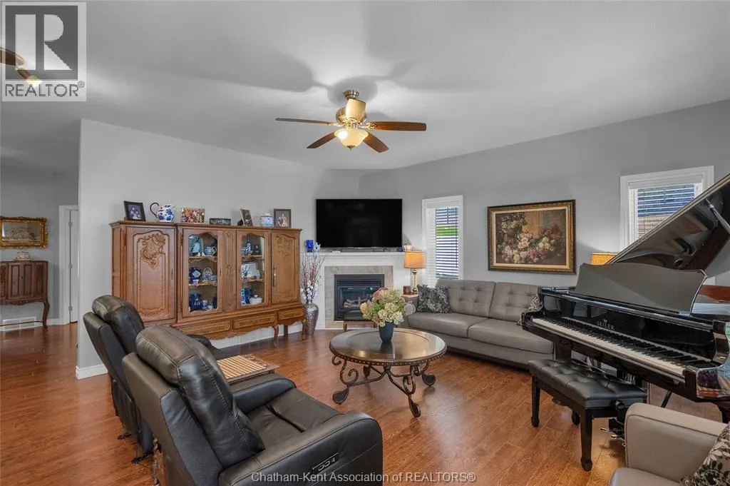 53 Veranda COURT