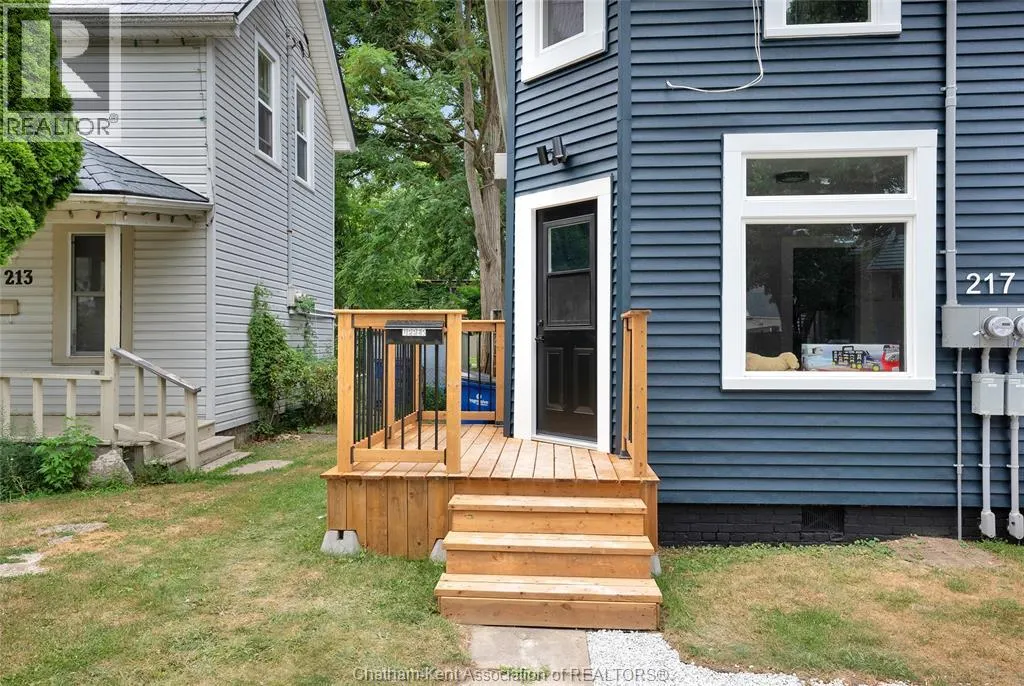 217 SELKIRK STREET