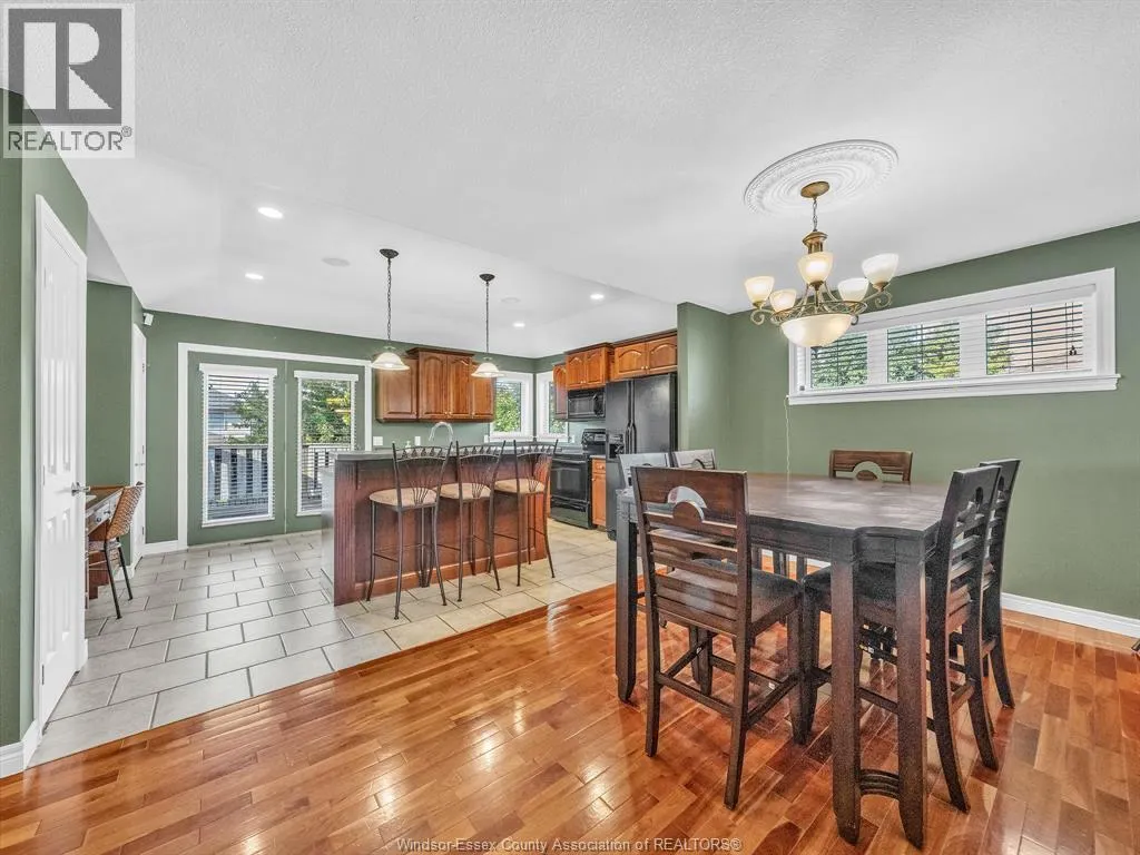 1627 Whitewood