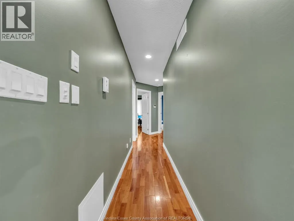 1627 Whitewood