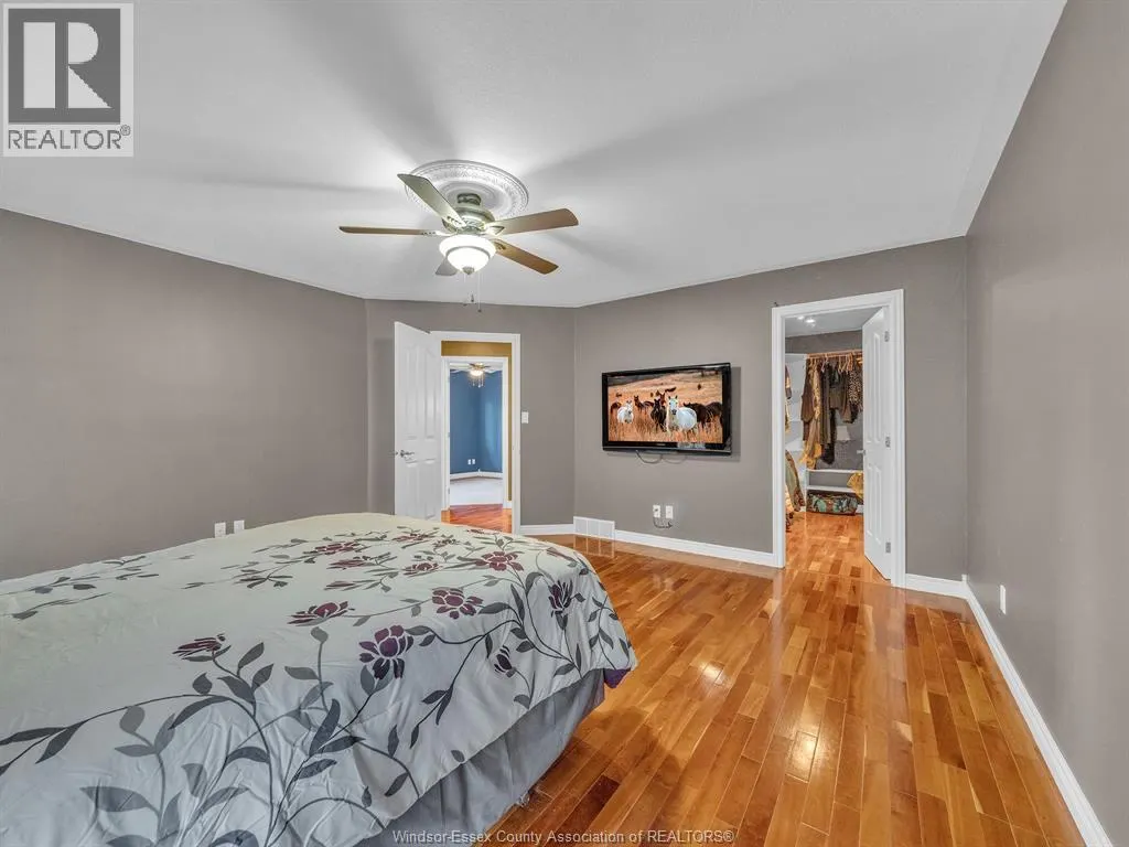 1627 Whitewood