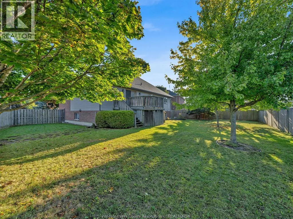 1627 Whitewood