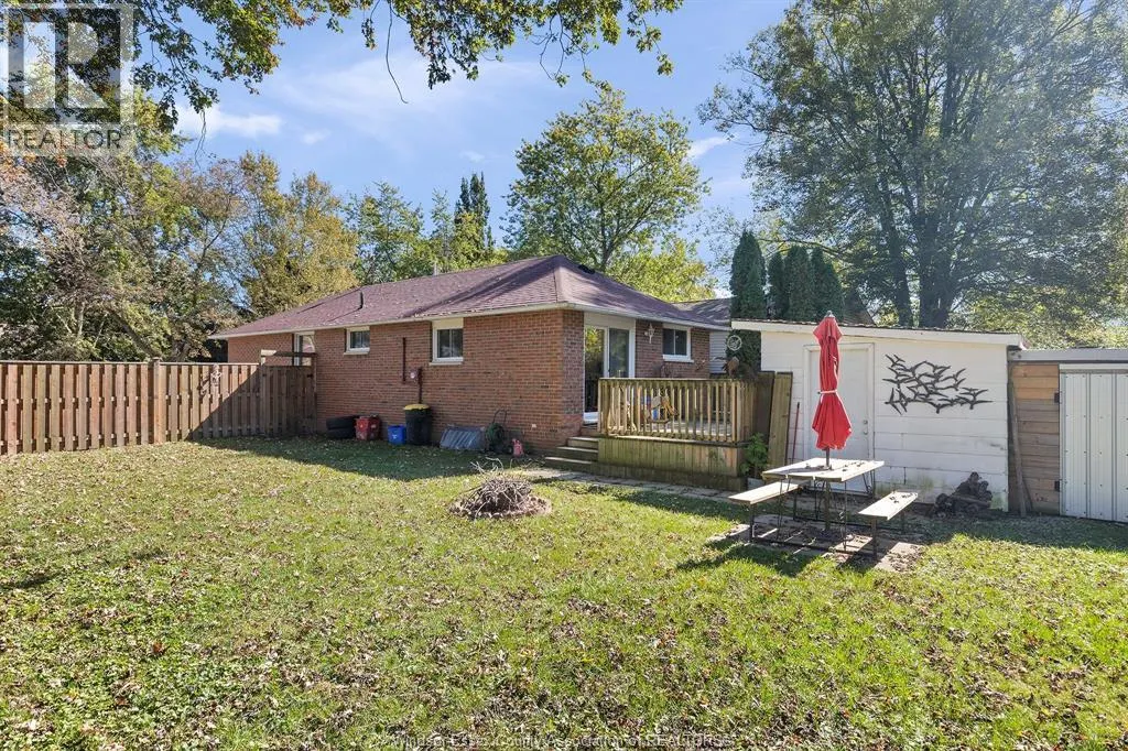 123 CRYSTAL LANE