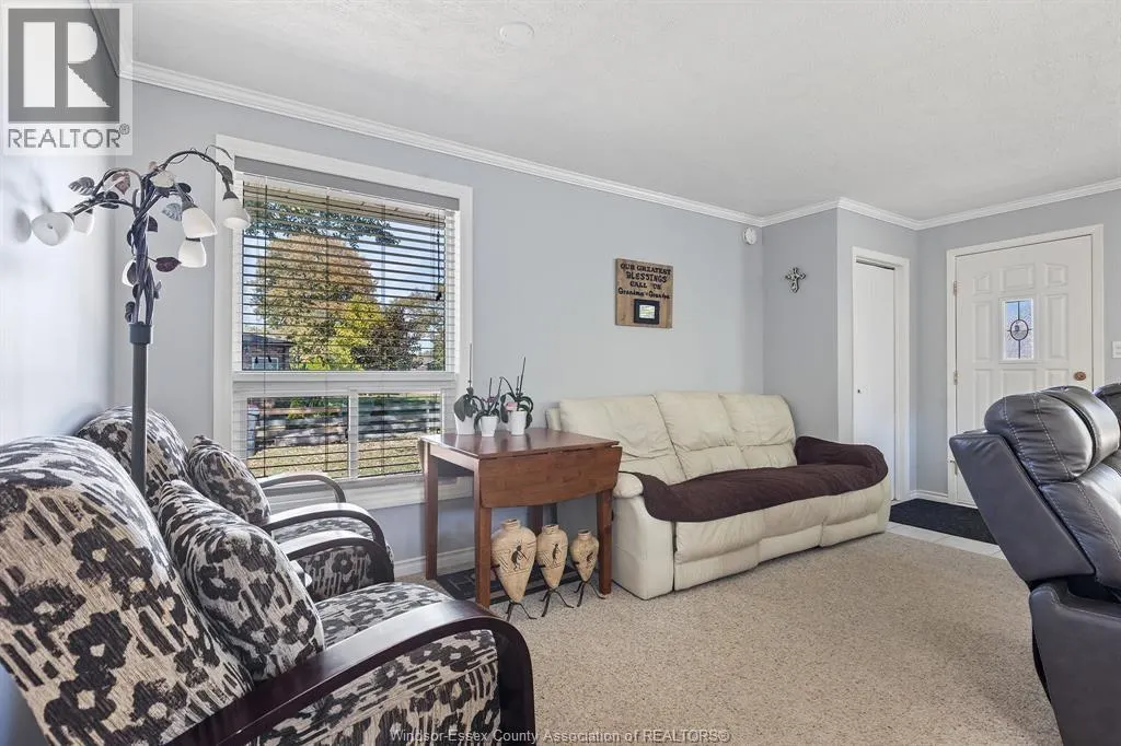 123 CRYSTAL LANE