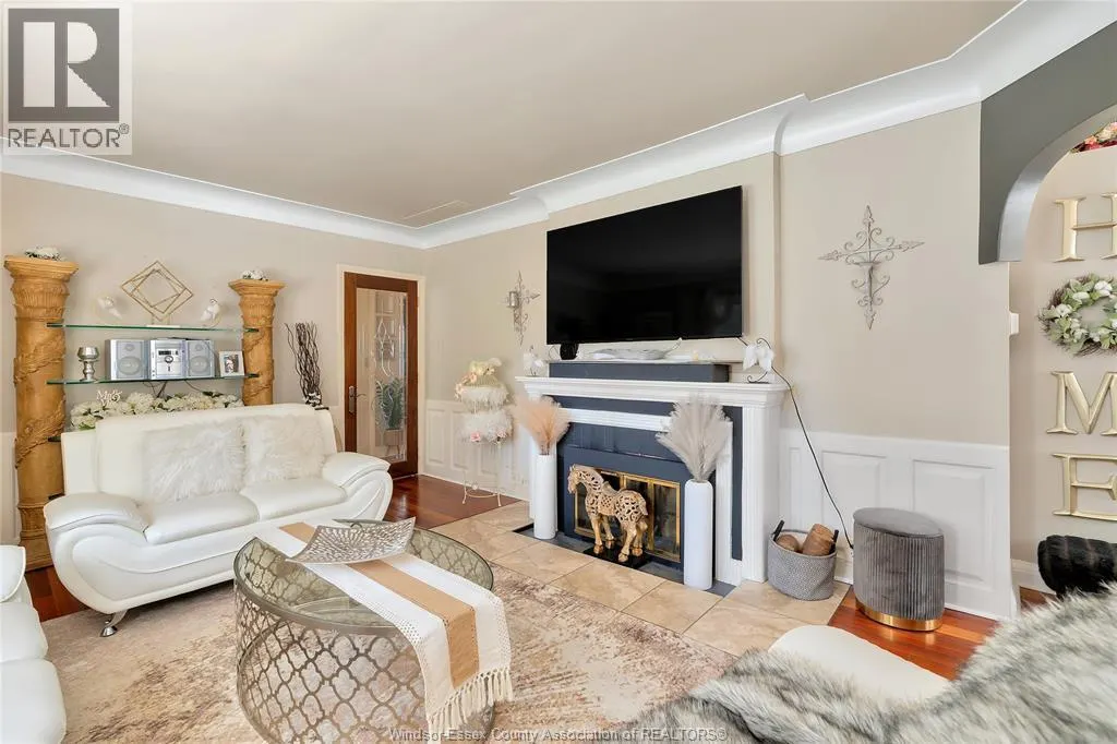 2468 PRINCESS AVE