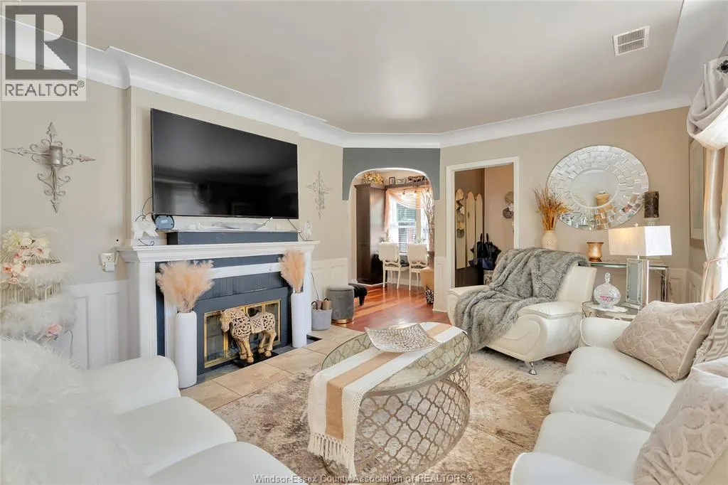 2468 PRINCESS AVE