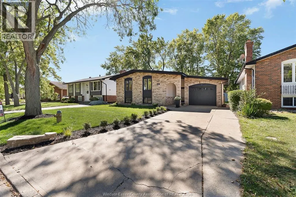 3051 Apple Lane