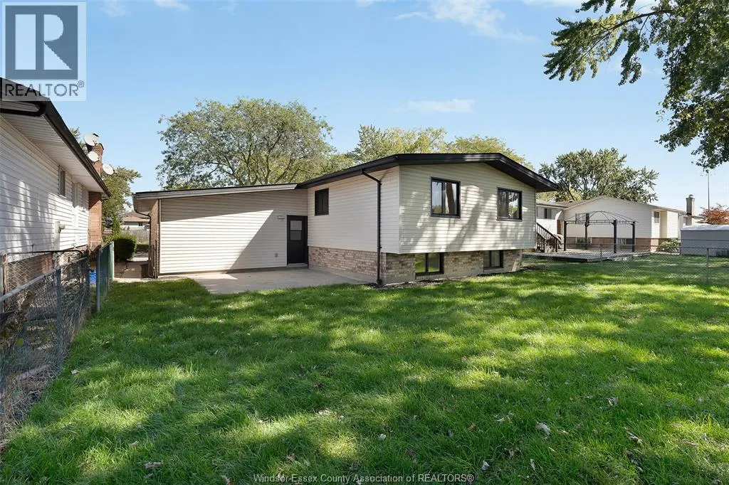 3051 Apple Lane